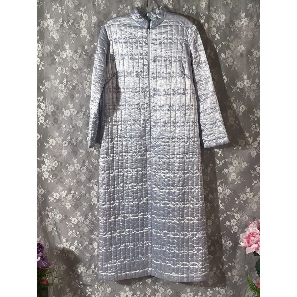 Vintage 60s Quilted Satin Robe Size Large 1960s Baby Blue Zip Front House Coat